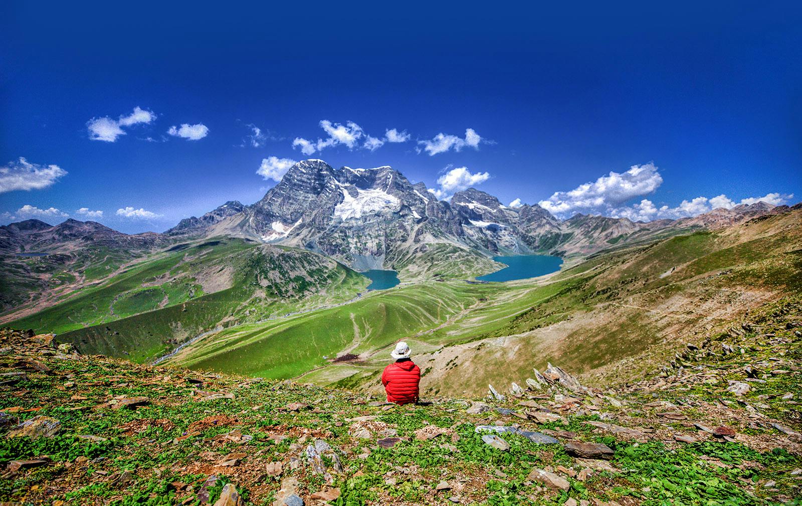 2401b0e2 f43c 447f bbe2 3688c4763e60 kashmir great lakes kgl prasanth premchandran   the view of the gangbal and nandkul lakes from a distance
