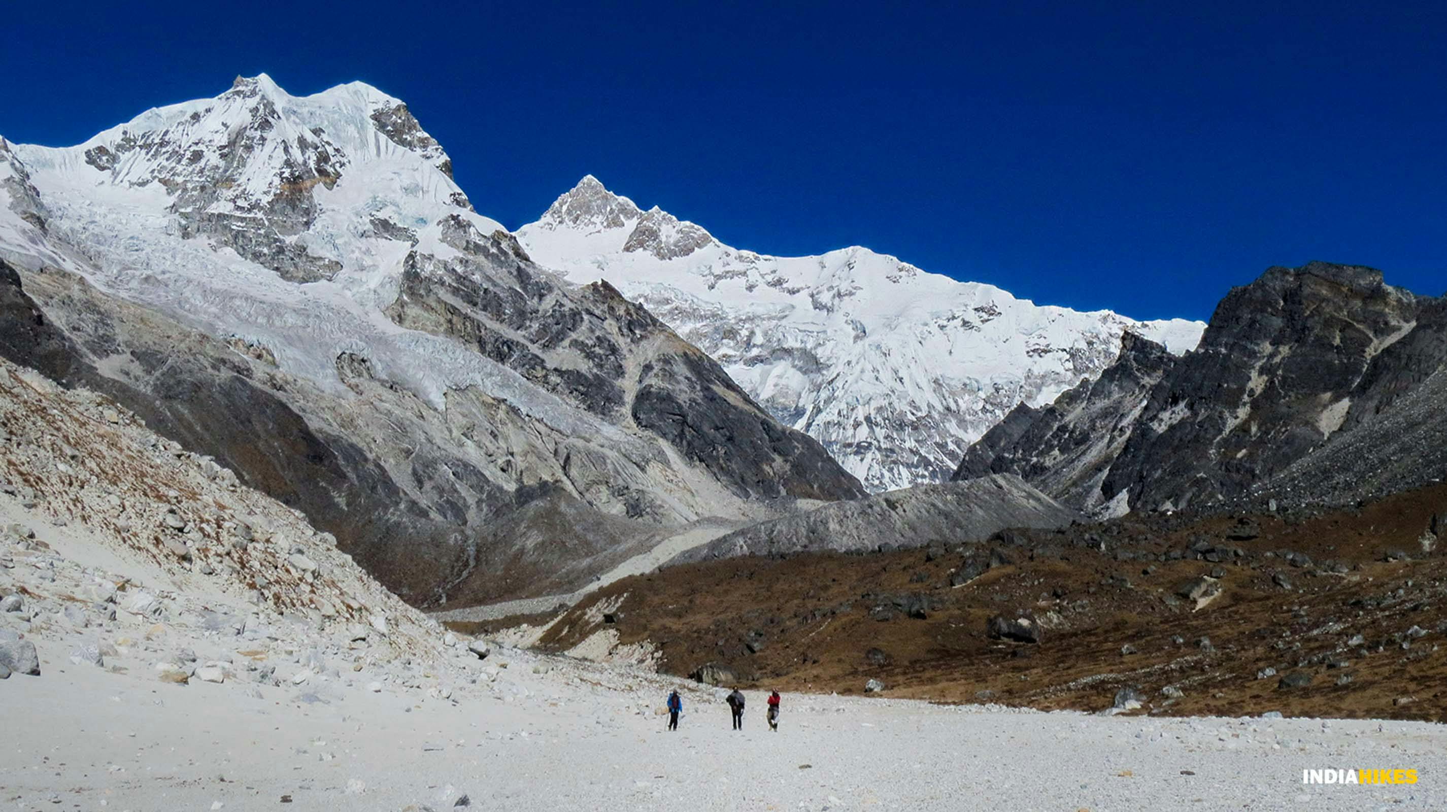 a03c3788 6137 4525 989f 41b450a70795 goechala trek   indiahikes   nikhil agarwal   4 trekkers at zemathang moraine