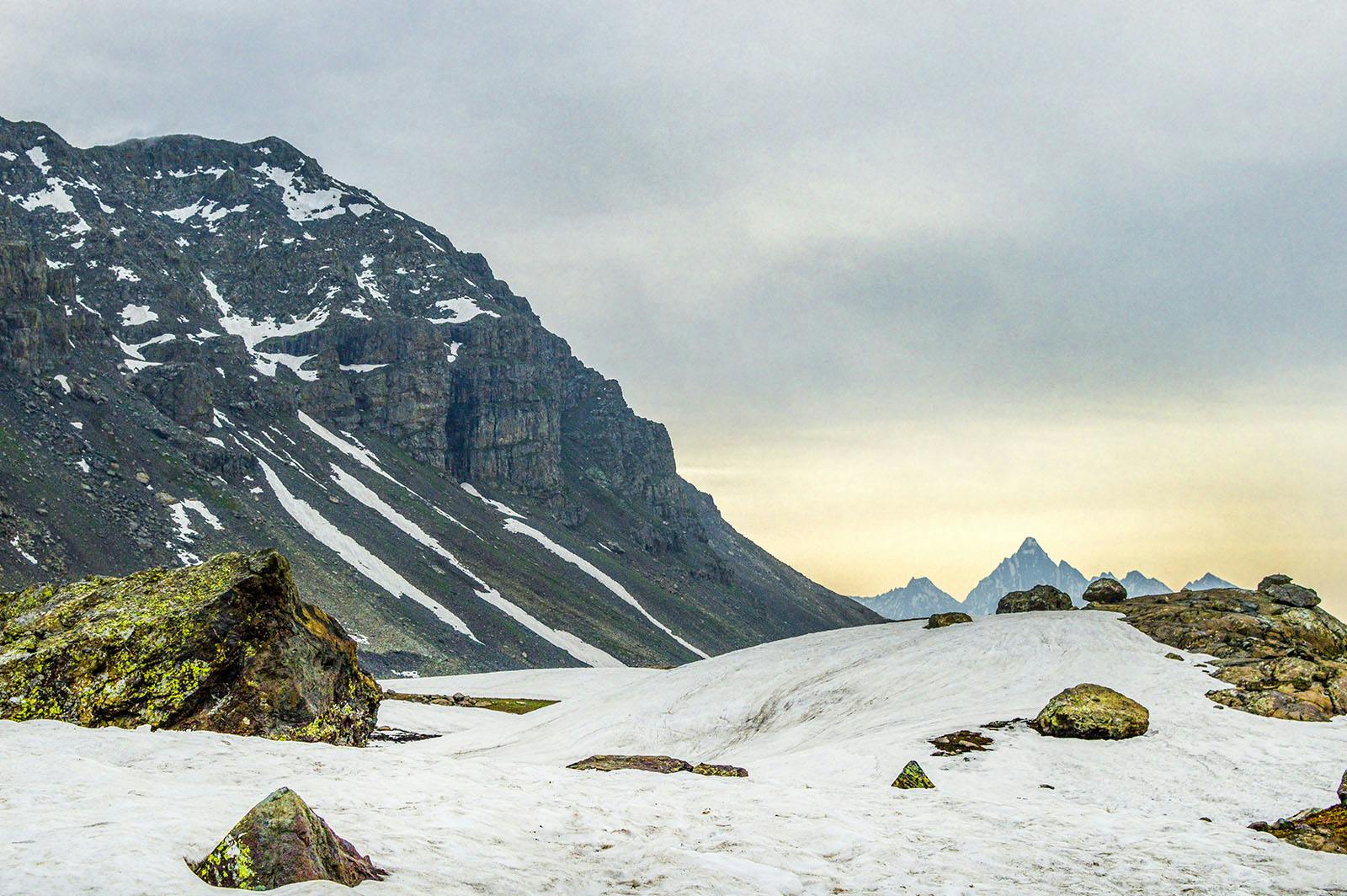 d9c07883 c867 45b3 a19d b2f4d7f013f1 tarsar marsar tm karan dhingra sundarsar lake mountains 