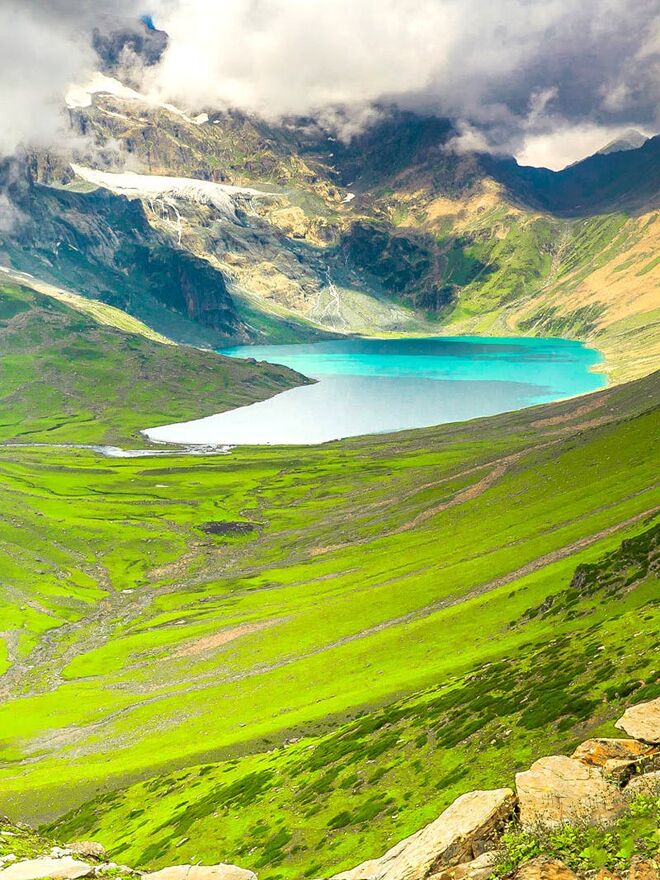 zjs7skmtzajocg6v kashmirgreatlakes sureshkerketta viewoftwinlakesnandkol gangbal 1 